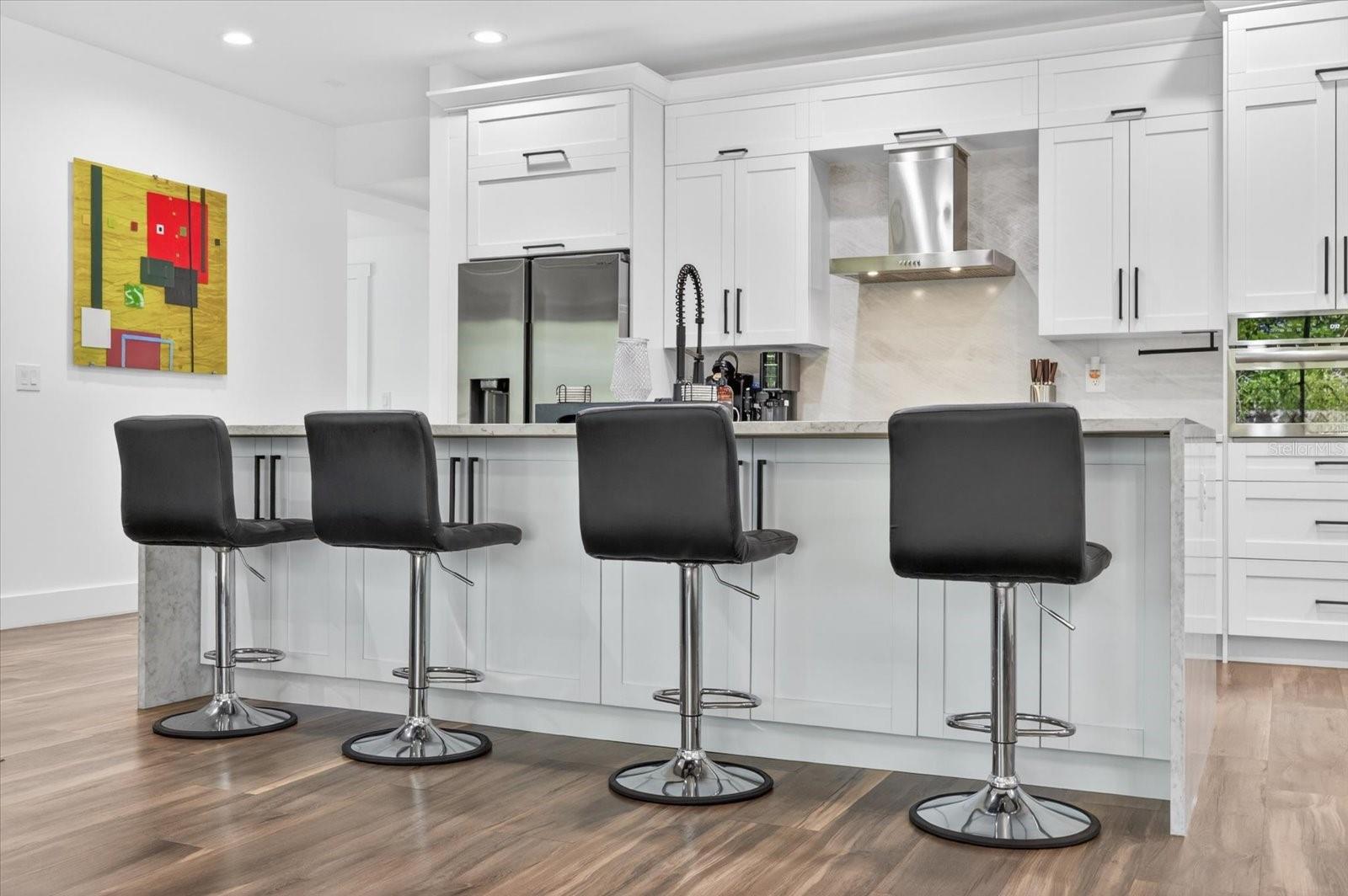 Listing photo id 11 for 7301 Elliott Street