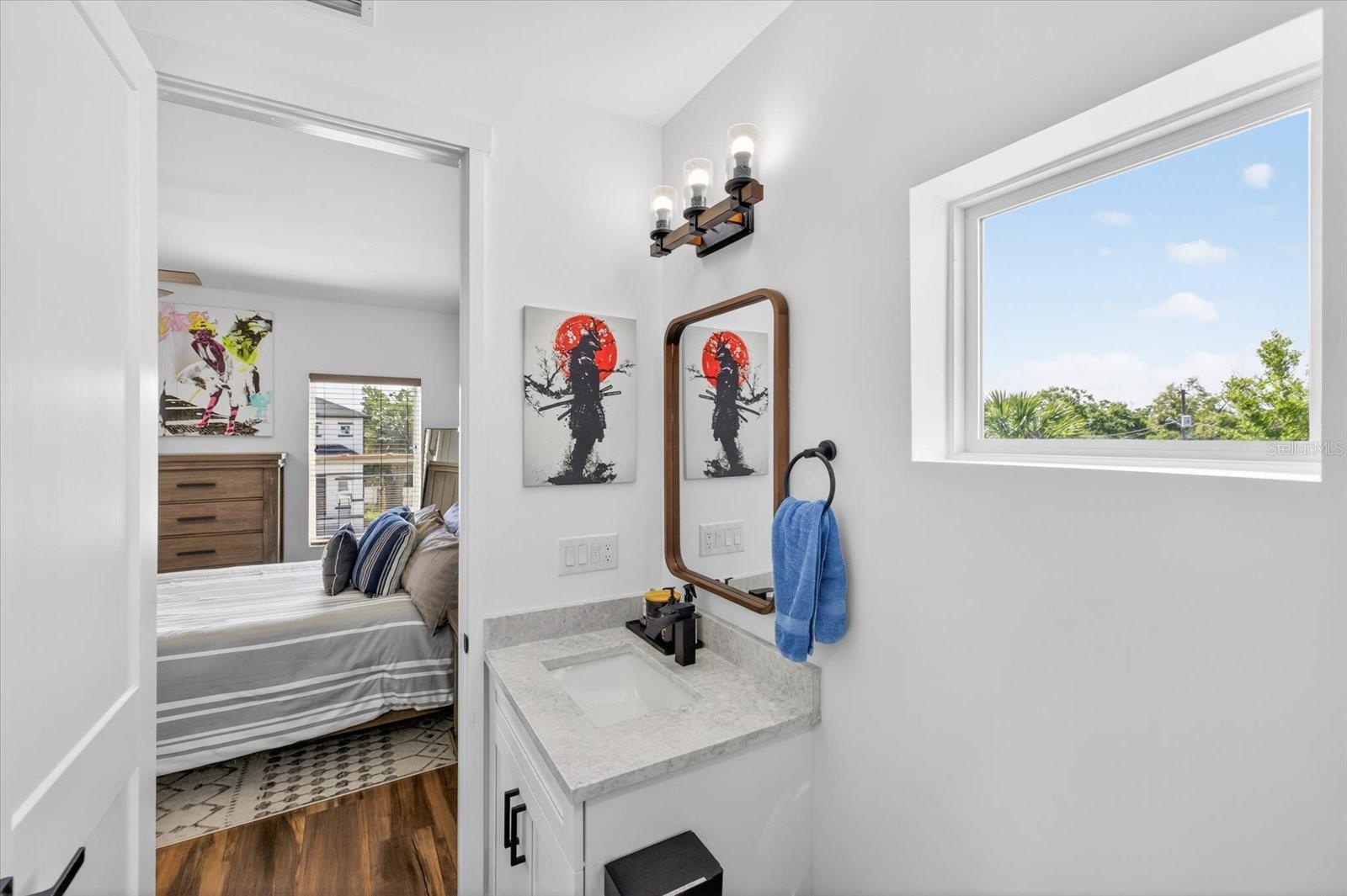 Listing photo id 30 for 7301 Elliott Street