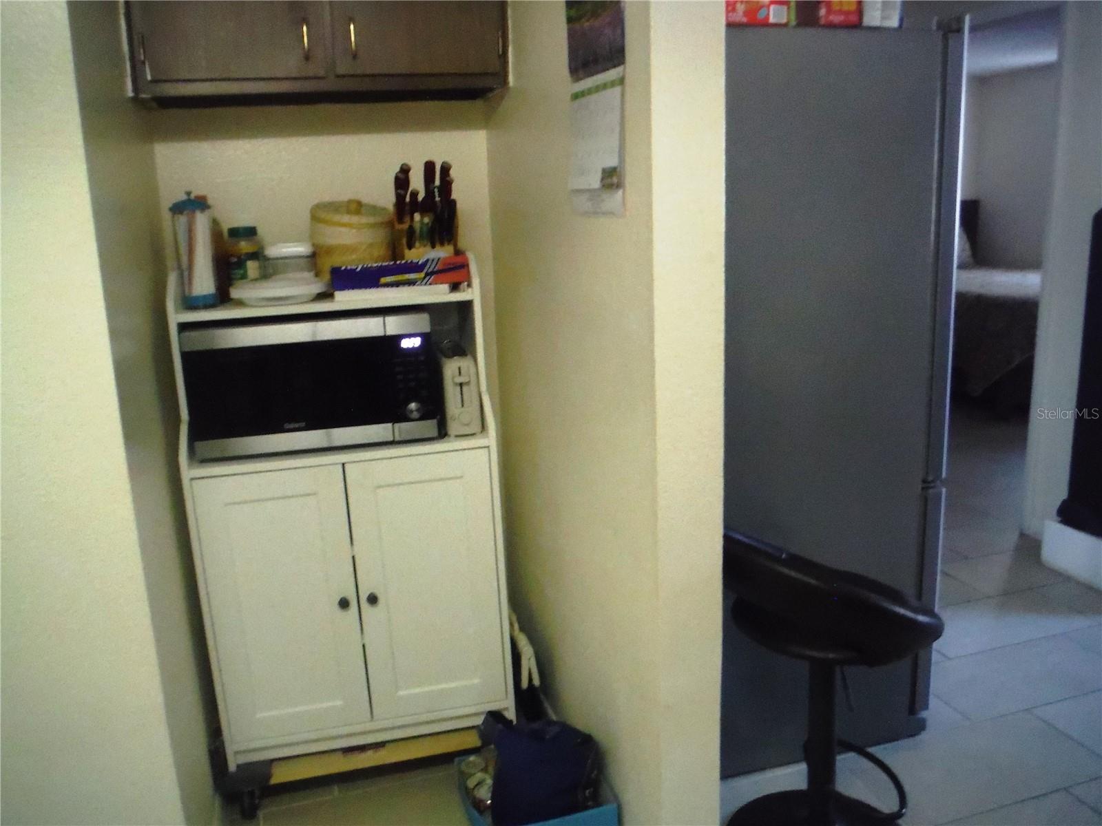 Image 17 of 27 For 118 Lake Avenue Se