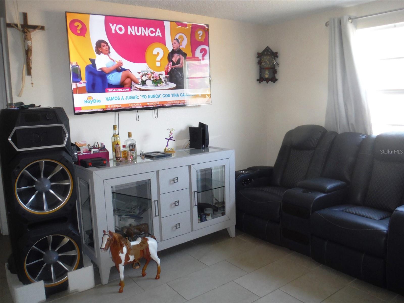 Image 19 of 27 For 118 Lake Avenue Se