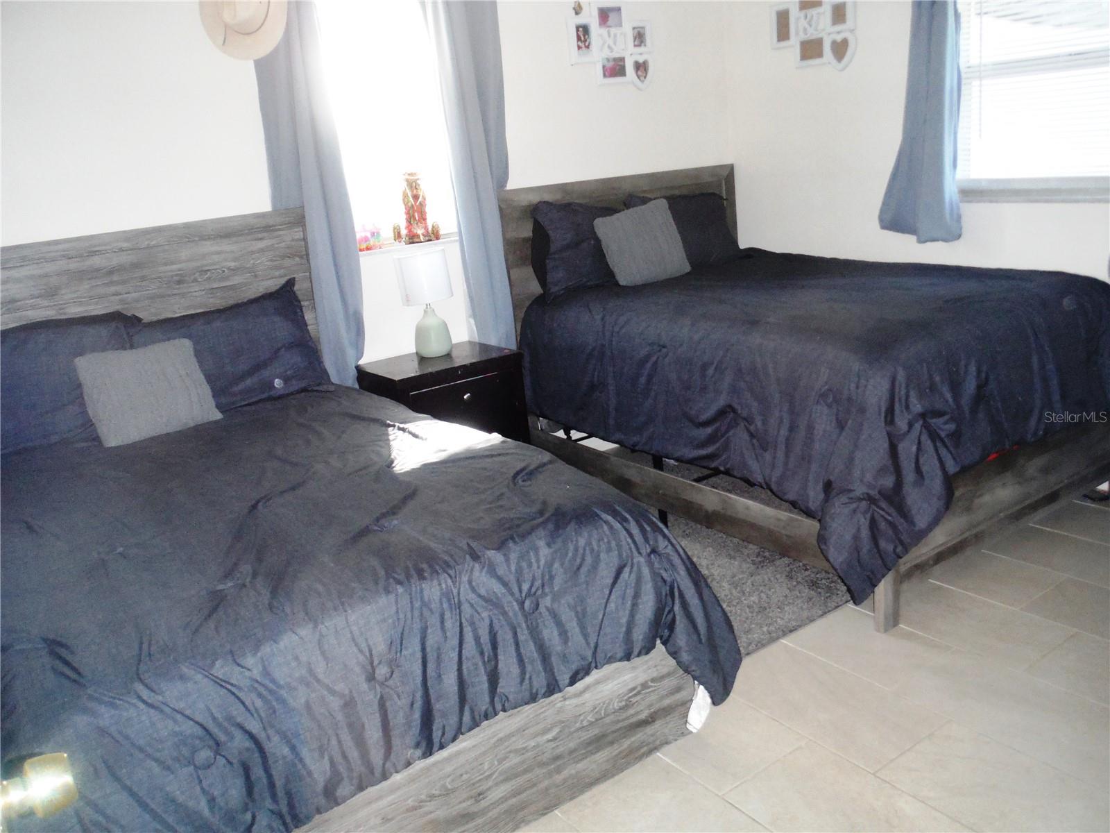 Image 23 of 27 For 118 Lake Avenue Se