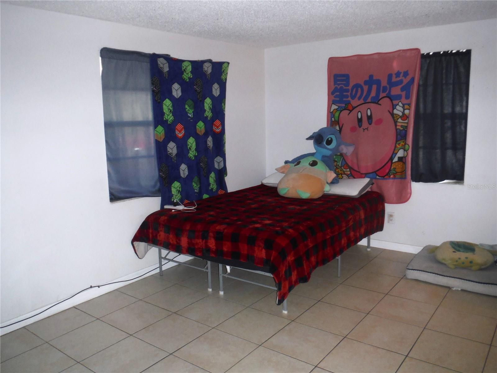 Image 6 of 27 For 118 Lake Avenue Se