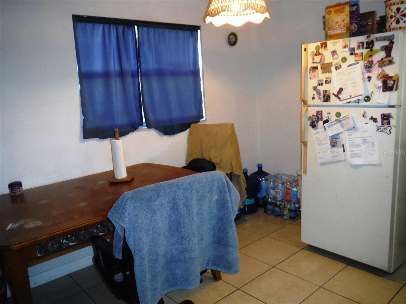 Image 9 of 27 For 118 Lake Avenue Se