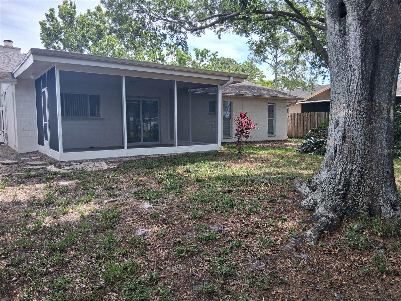 Image 17 of 23 For 11856 69th Way