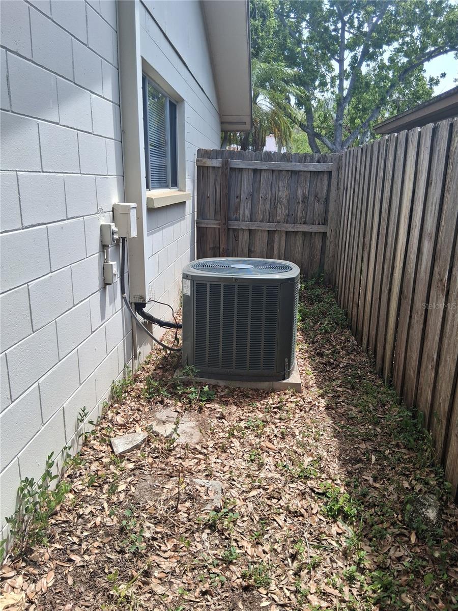 Image 20 of 23 For 11856 69th Way