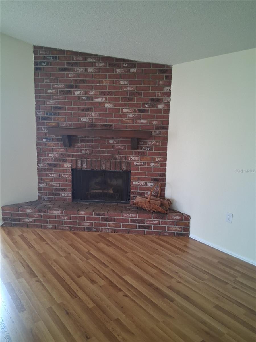 Image 3 of 23 For 11856 69th Way