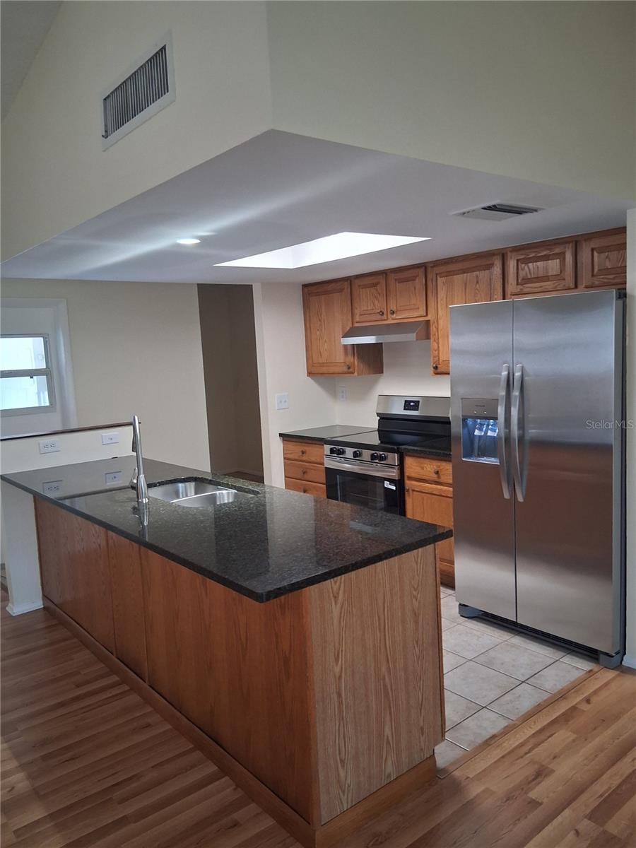 Image 5 of 23 For 11856 69th Way