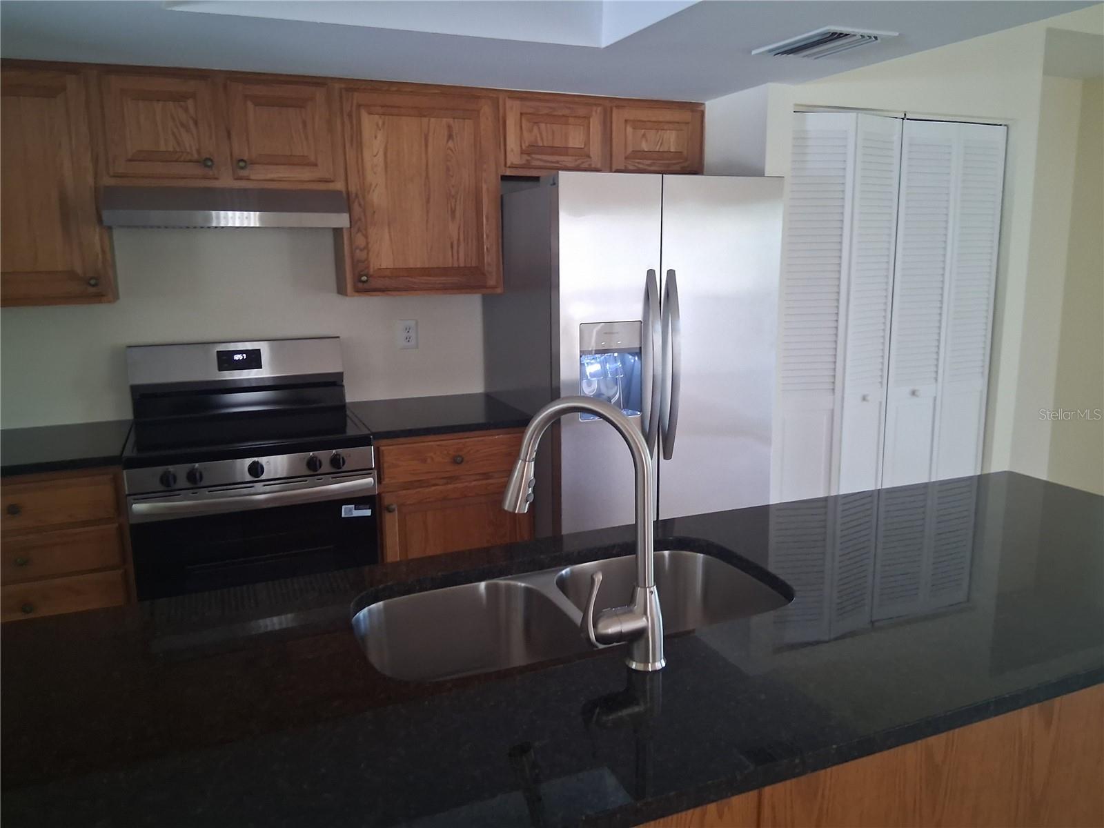 Image 7 of 23 For 11856 69th Way