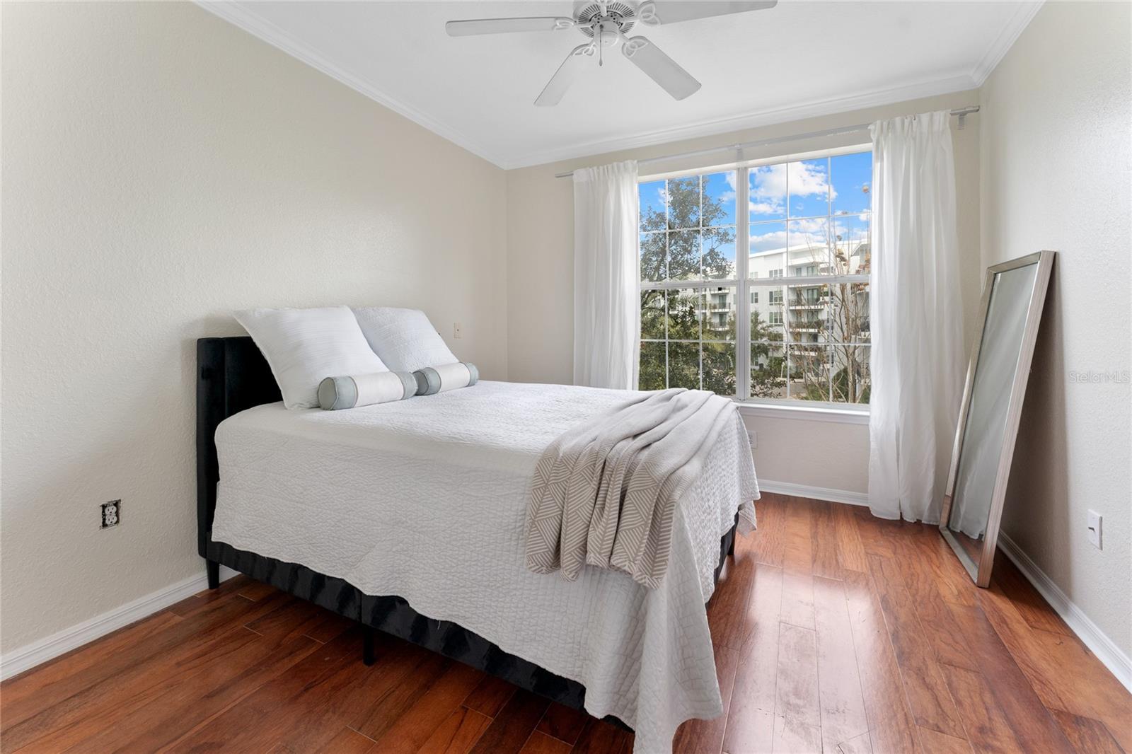 Image 11 of 25 For 4221 Spruce Street 1311