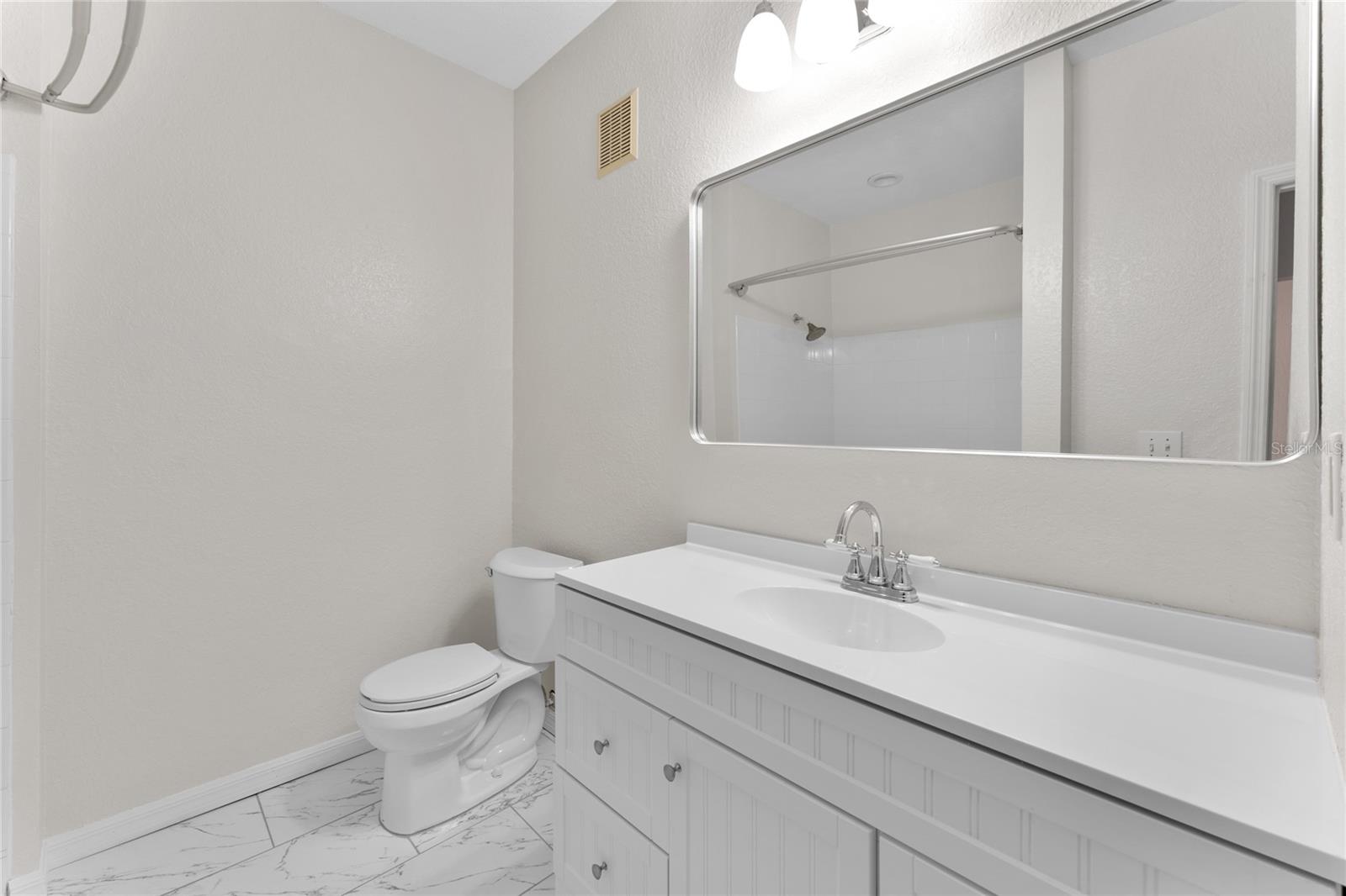 Image 14 of 25 For 4221 Spruce Street 1311