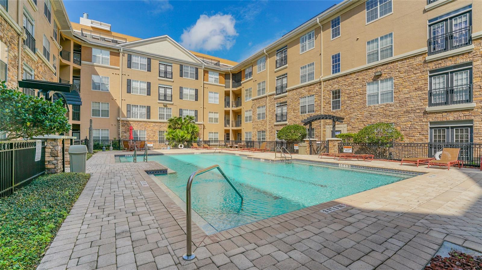 Image 20 of 25 For 4221 Spruce Street 1311