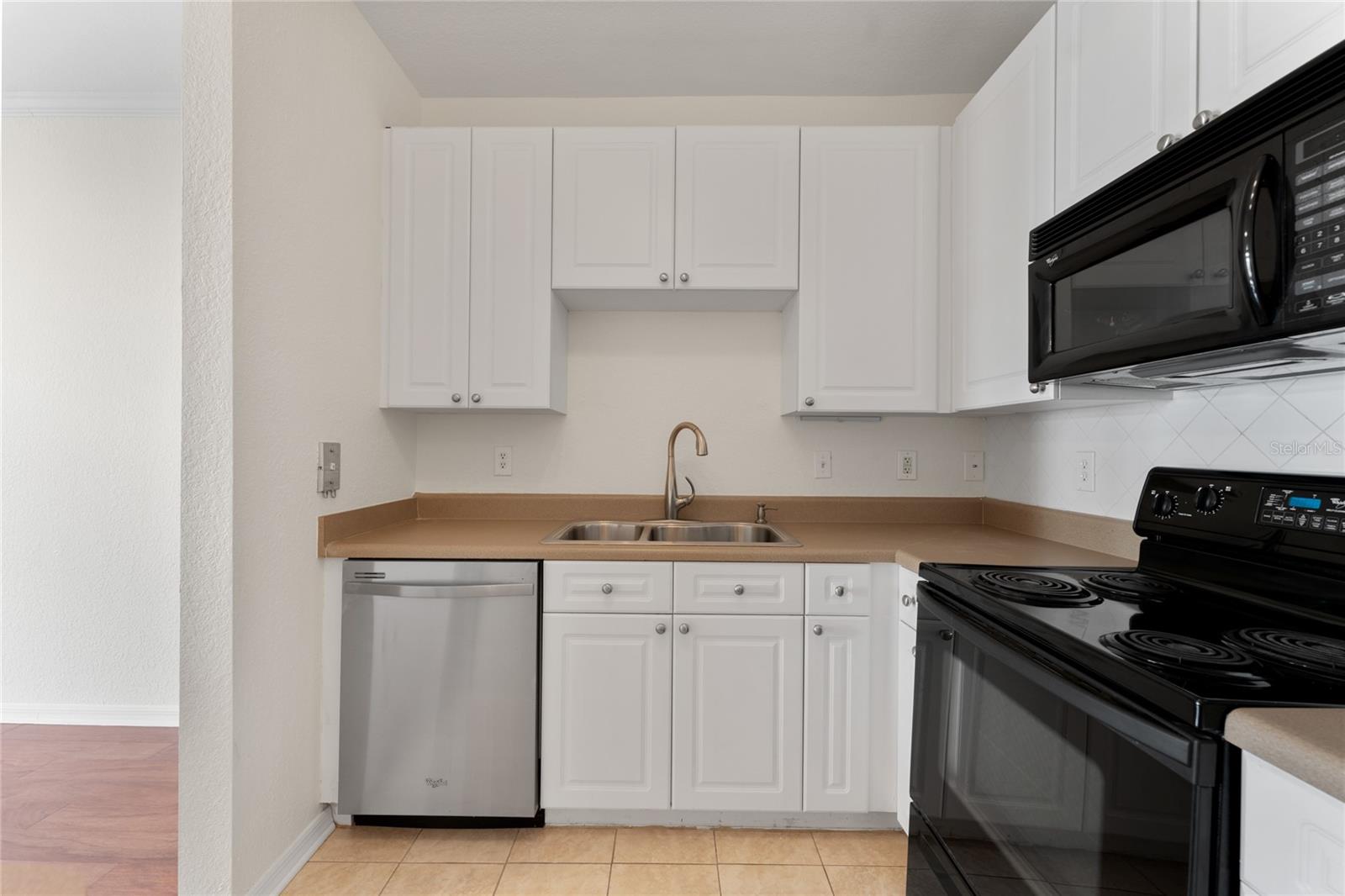 Image 5 of 25 For 4221 Spruce Street 1311