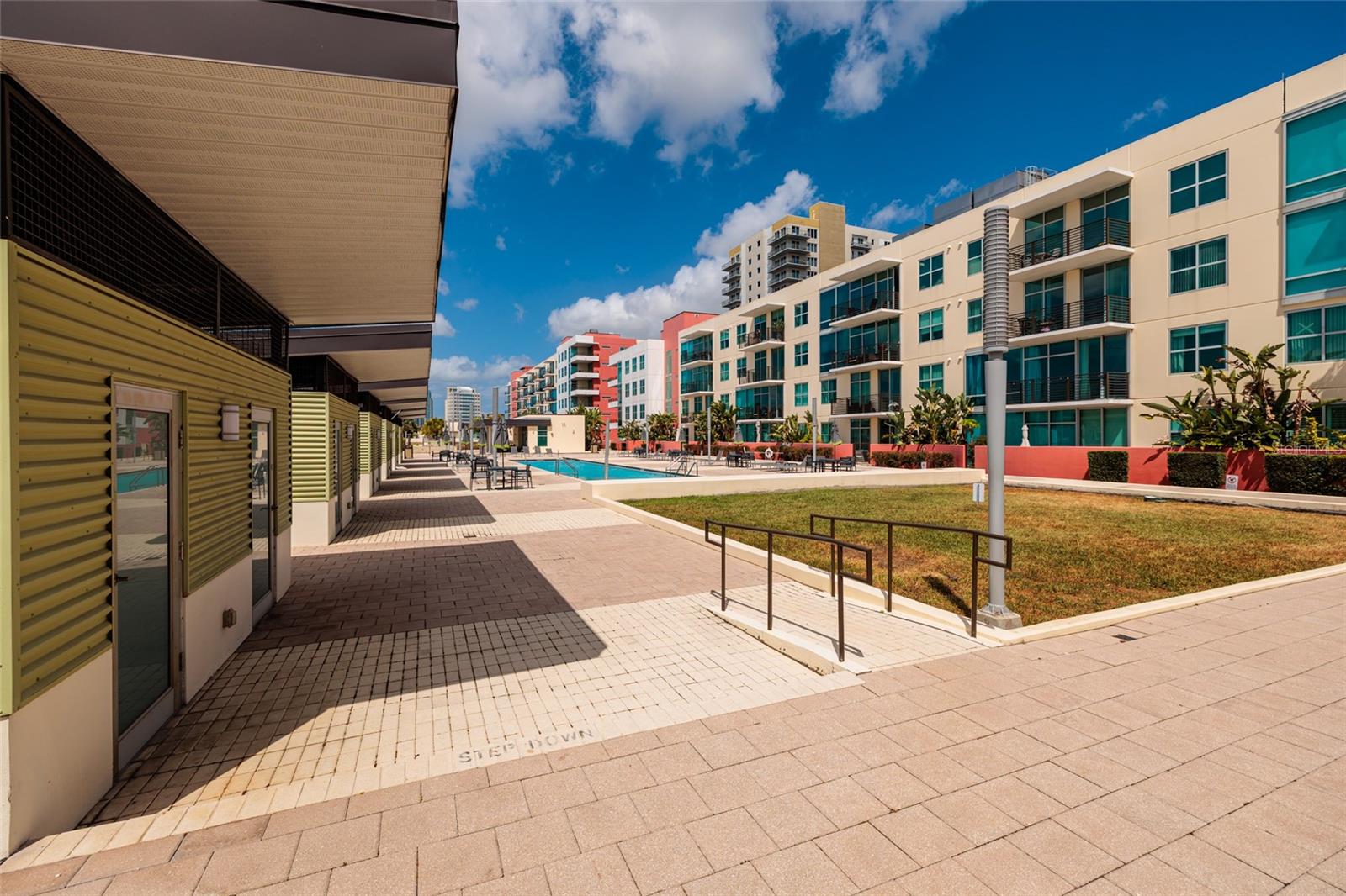 Image 20 of 35 For 1208 Kennedy Boulevard 416