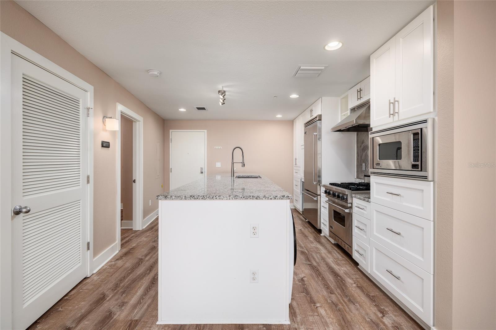 Image 6 of 35 For 1208 Kennedy Boulevard 416