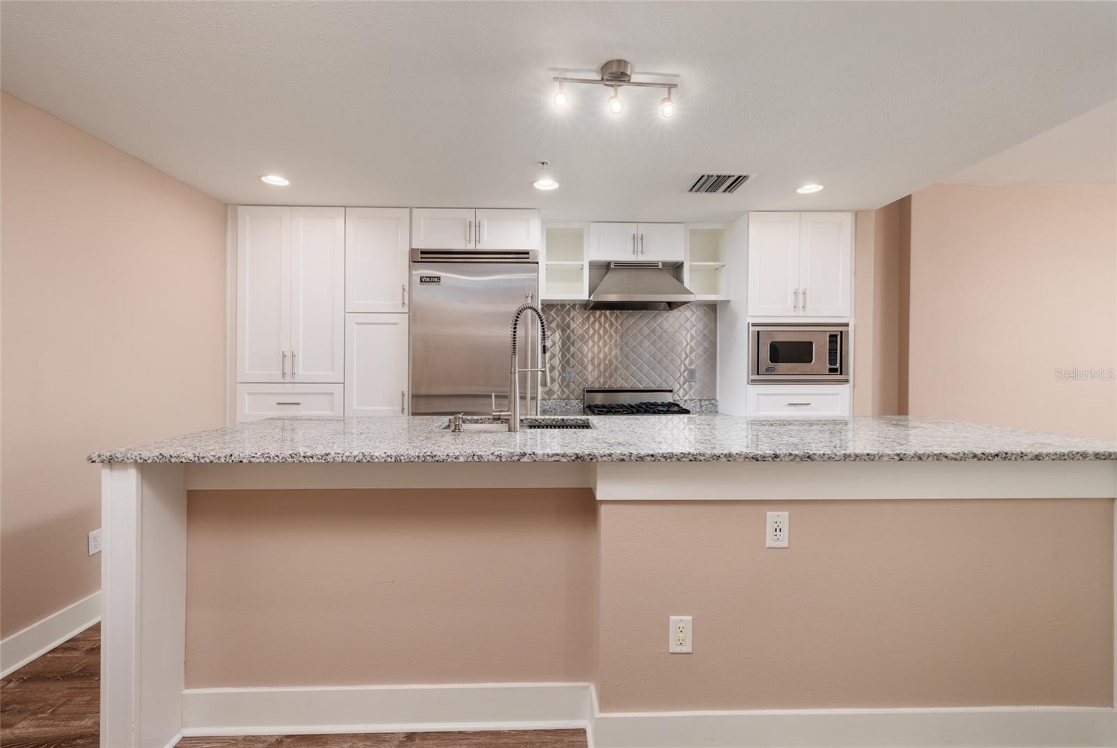 Image 7 of 35 For 1208 Kennedy Boulevard 416