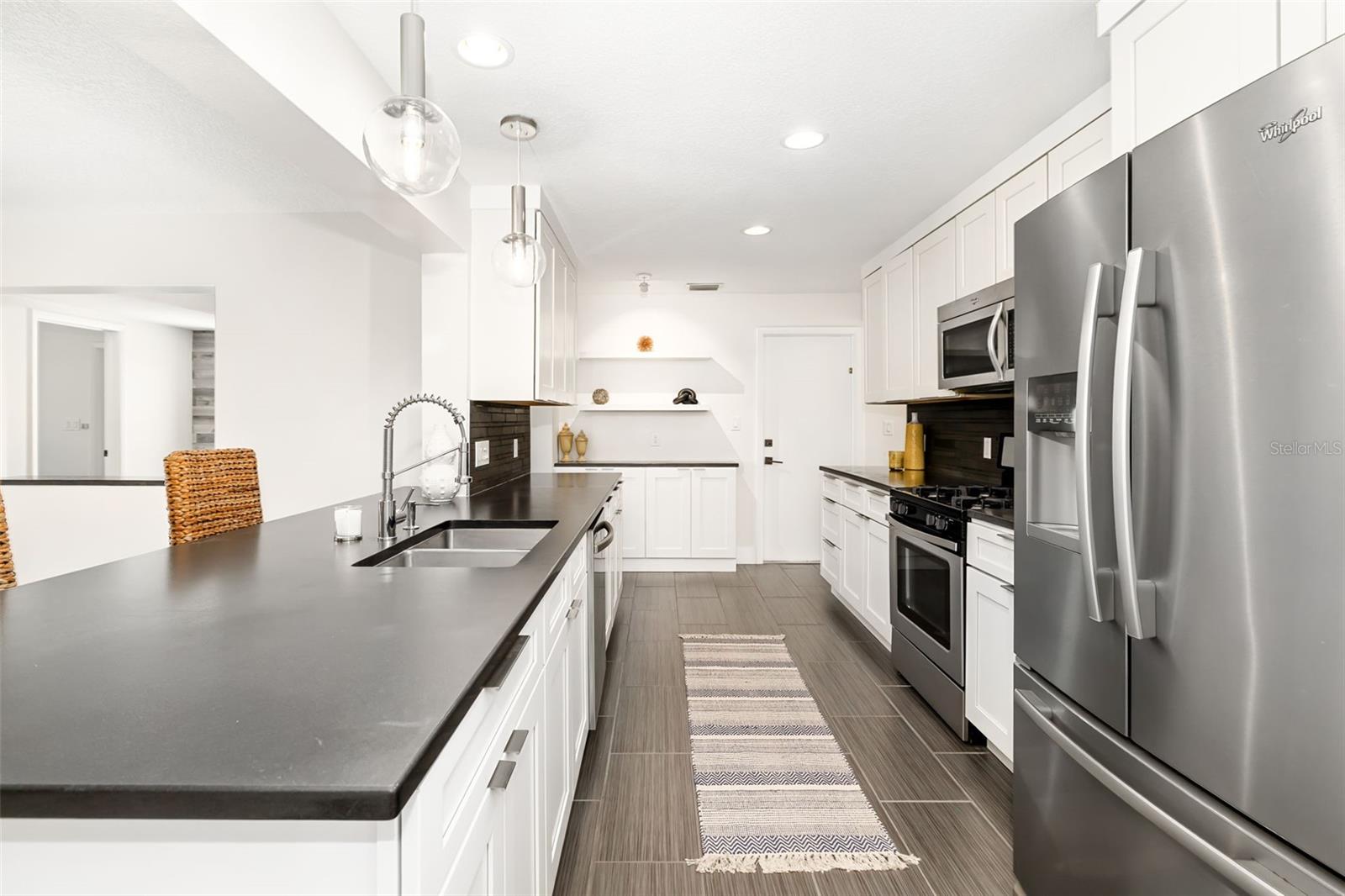 Image 16 of 58 For 4462 39th Street S