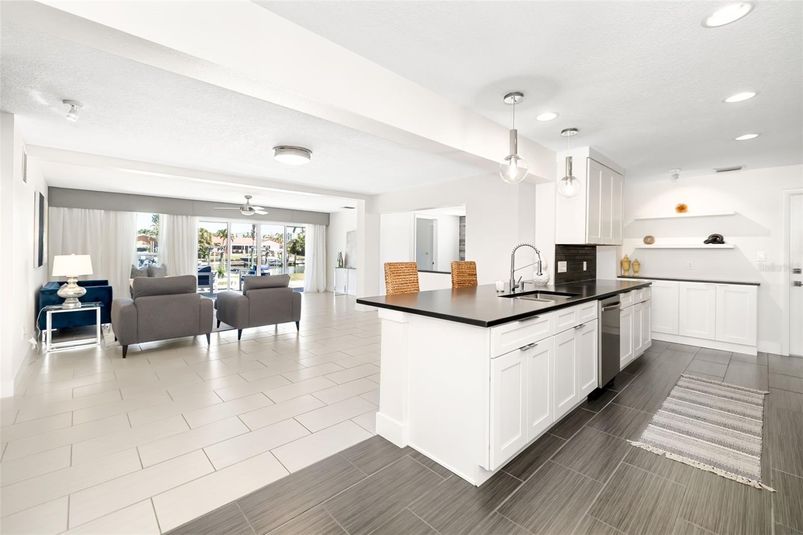 Image 17 of 58 For 4462 39th Street S