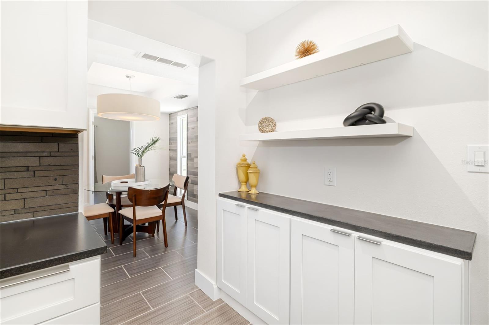 Image 20 of 58 For 4462 39th Street S