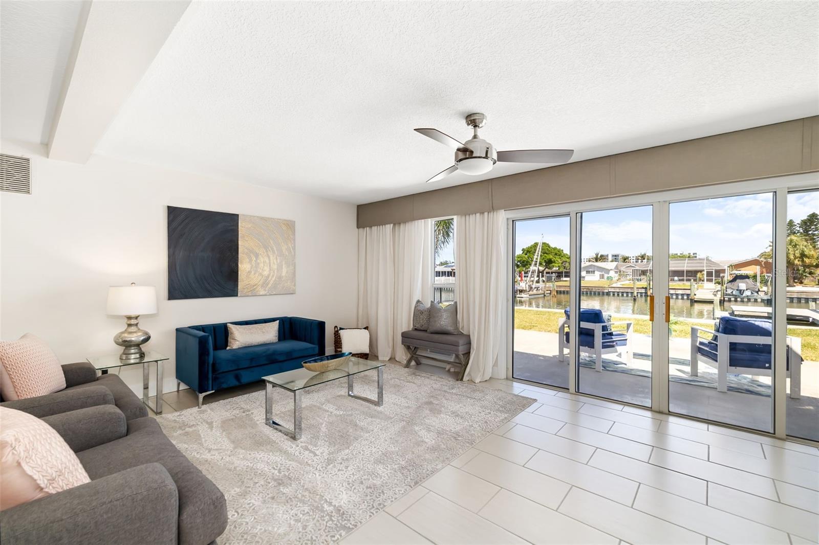 Image 24 of 58 For 4462 39th Street S