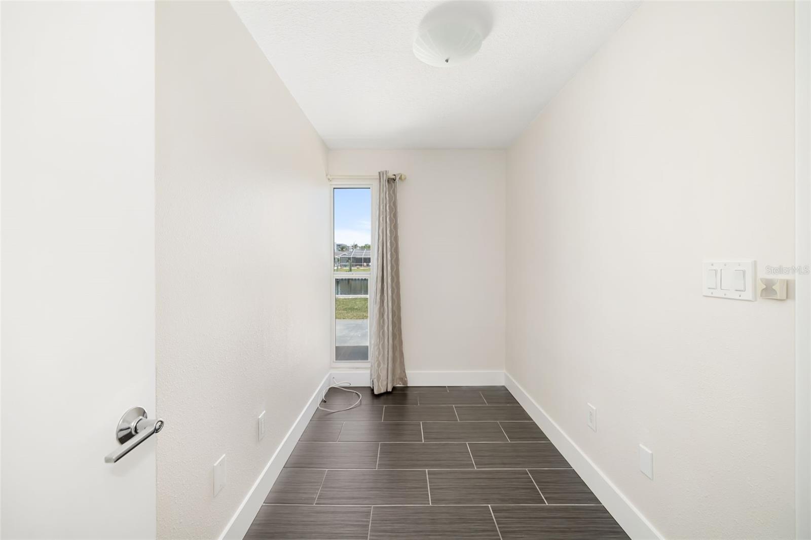 Image 43 of 58 For 4462 39th Street S