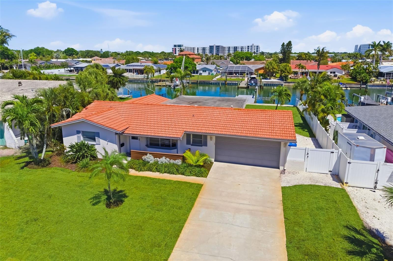 Image 47 of 58 For 4462 39th Street S