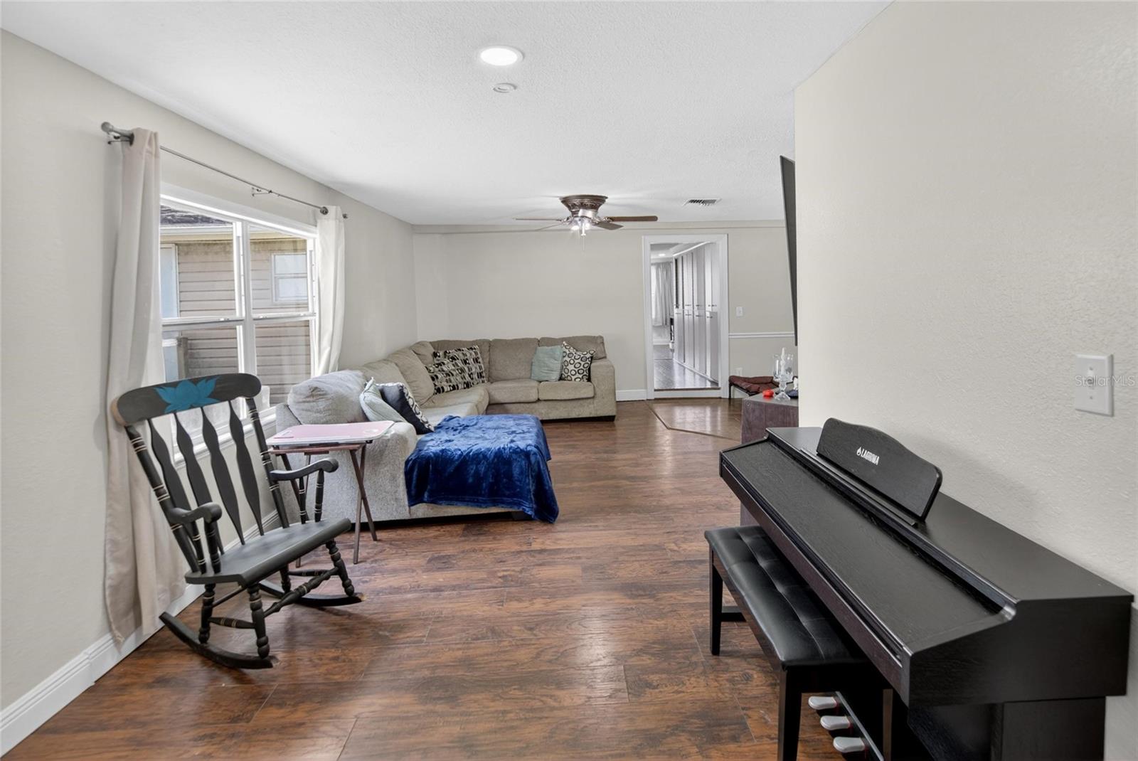 Image 13 of 37 For 918 Jere Circle