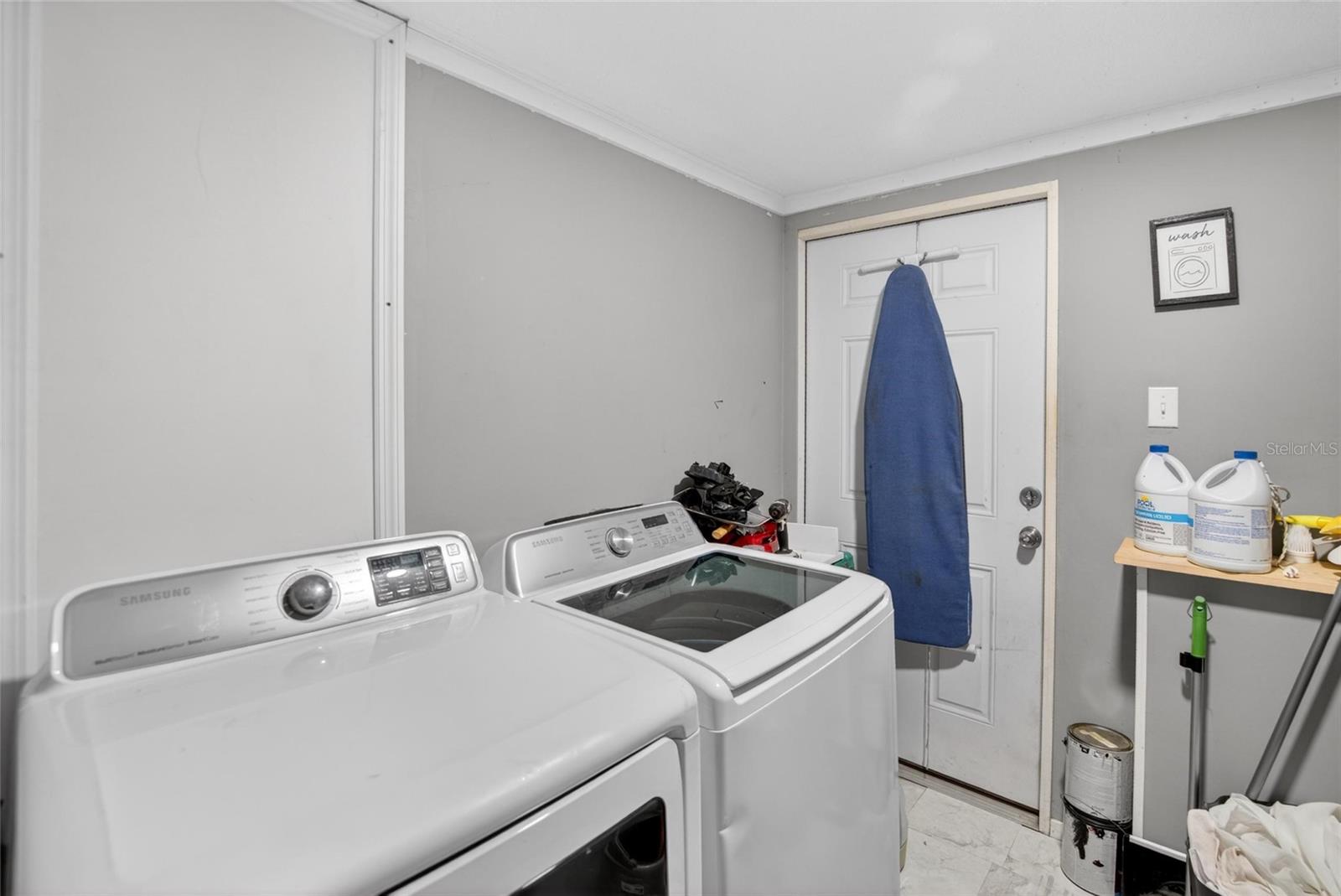 Image 24 of 37 For 918 Jere Circle