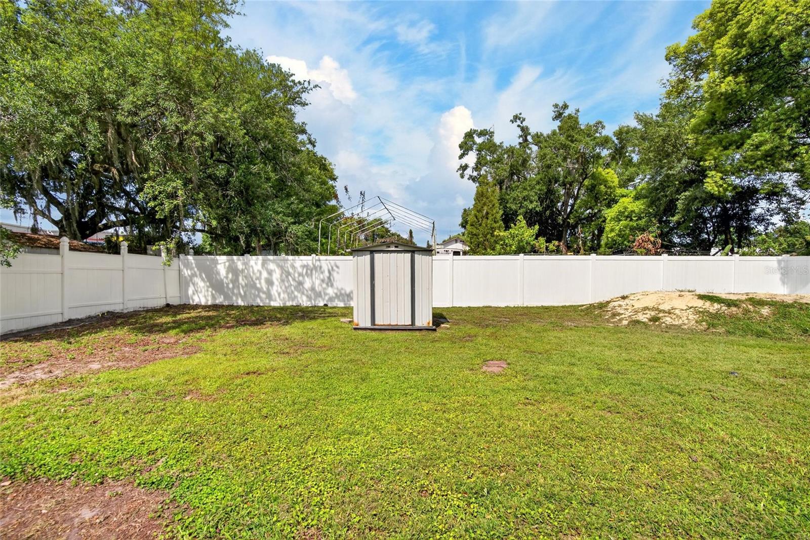 Image 28 of 37 For 918 Jere Circle