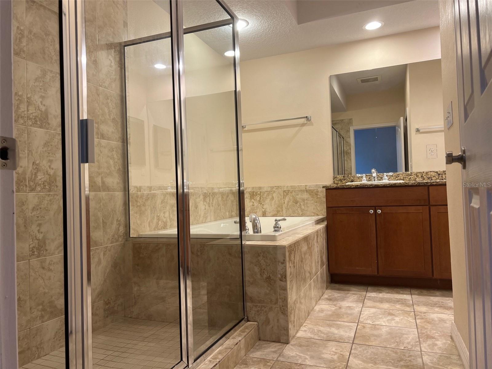 Image 10 of 44 For 642 Wells Court 201