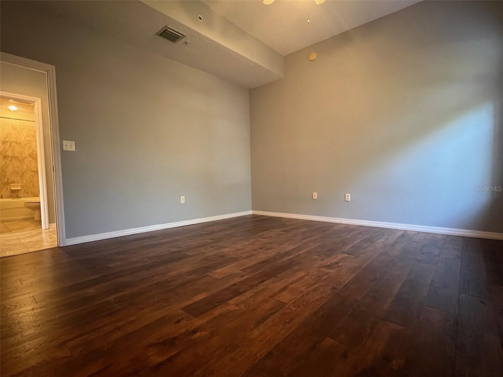 Image 12 of 44 For 642 Wells Court 201