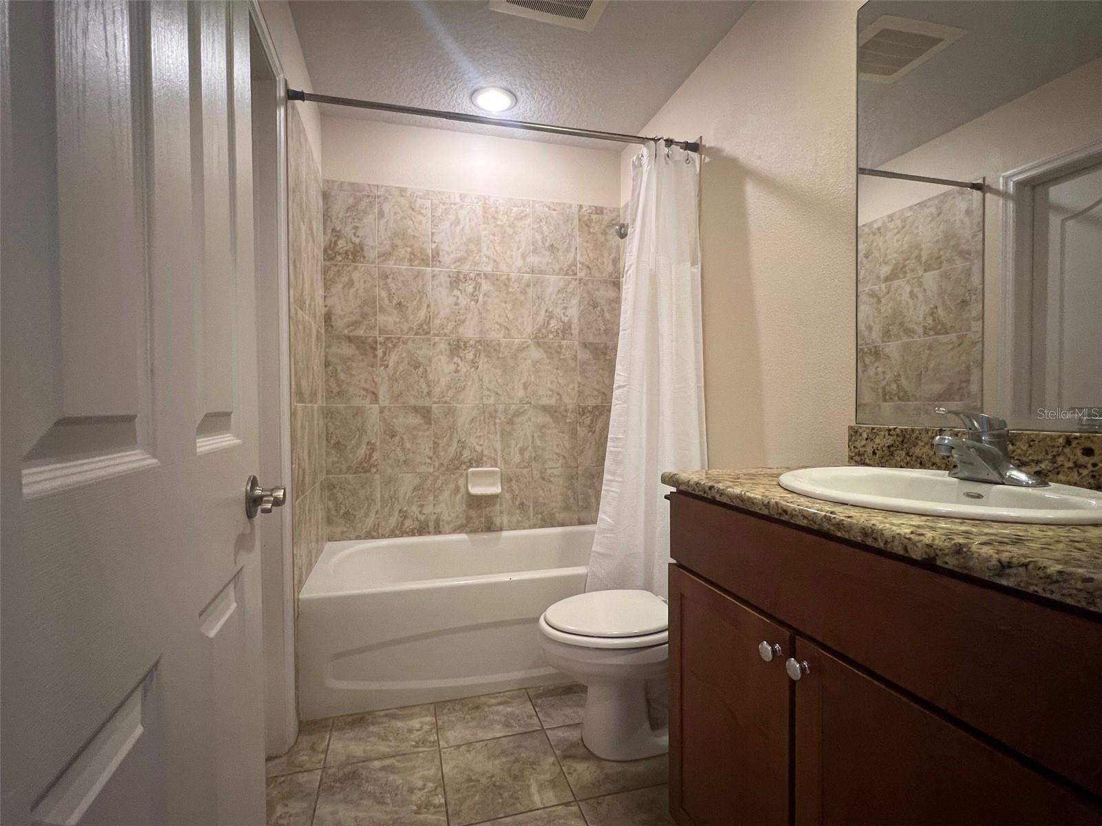 Image 18 of 44 For 642 Wells Court 201