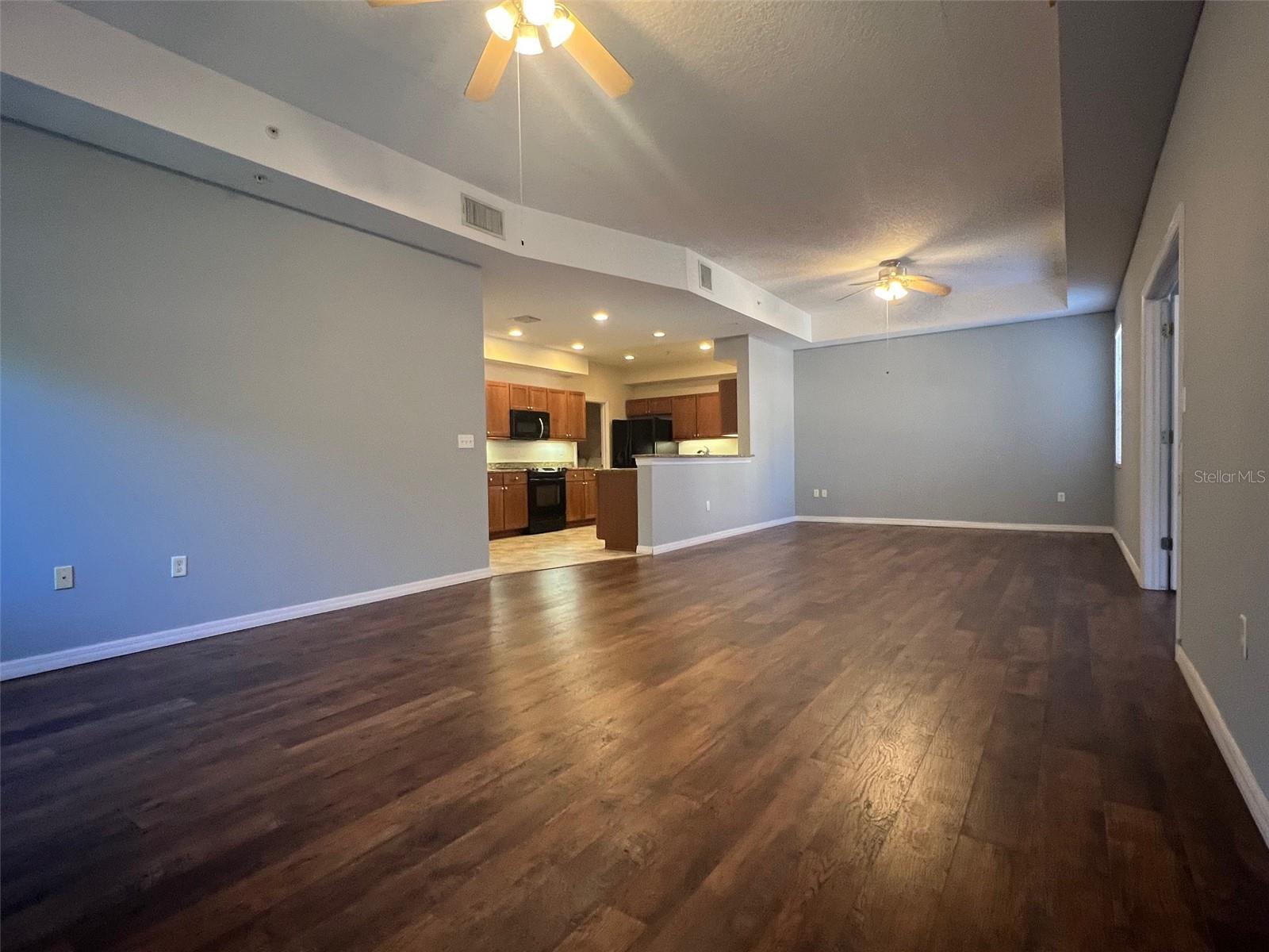 Image 22 of 44 For 642 Wells Court 201