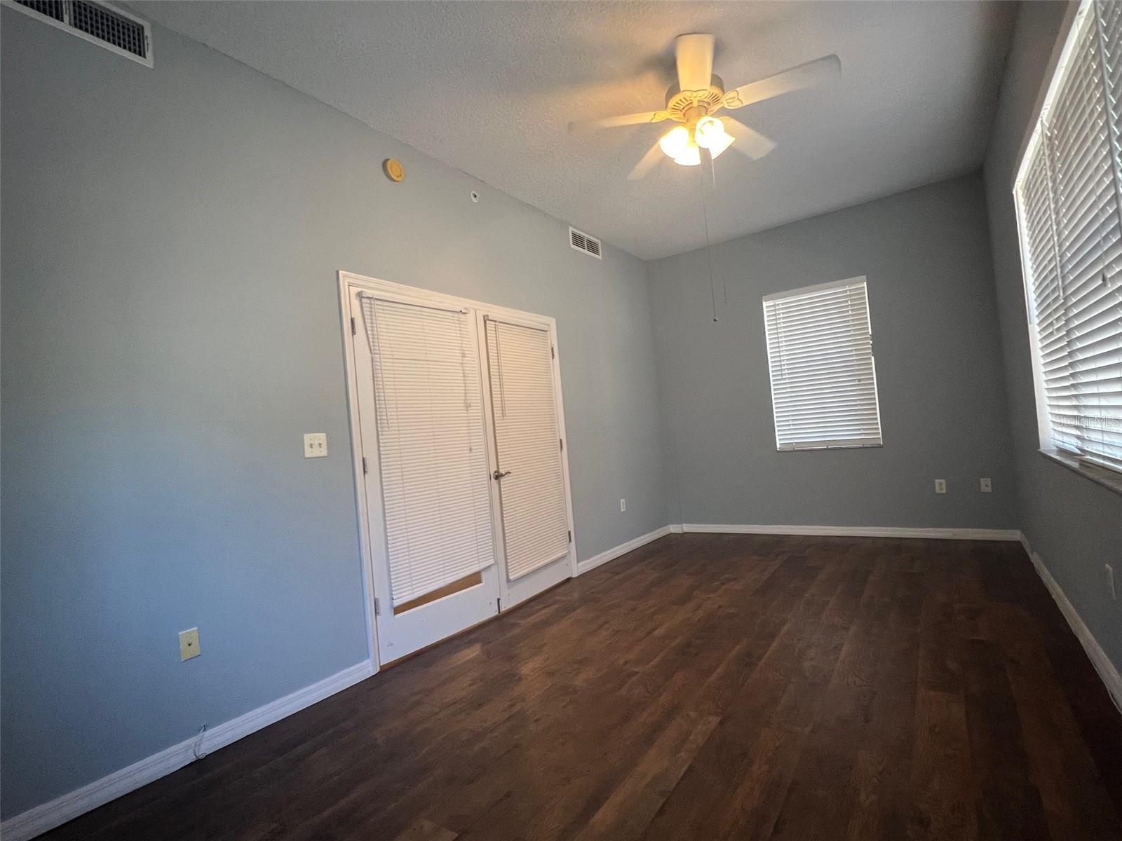 Image 26 of 44 For 642 Wells Court 201