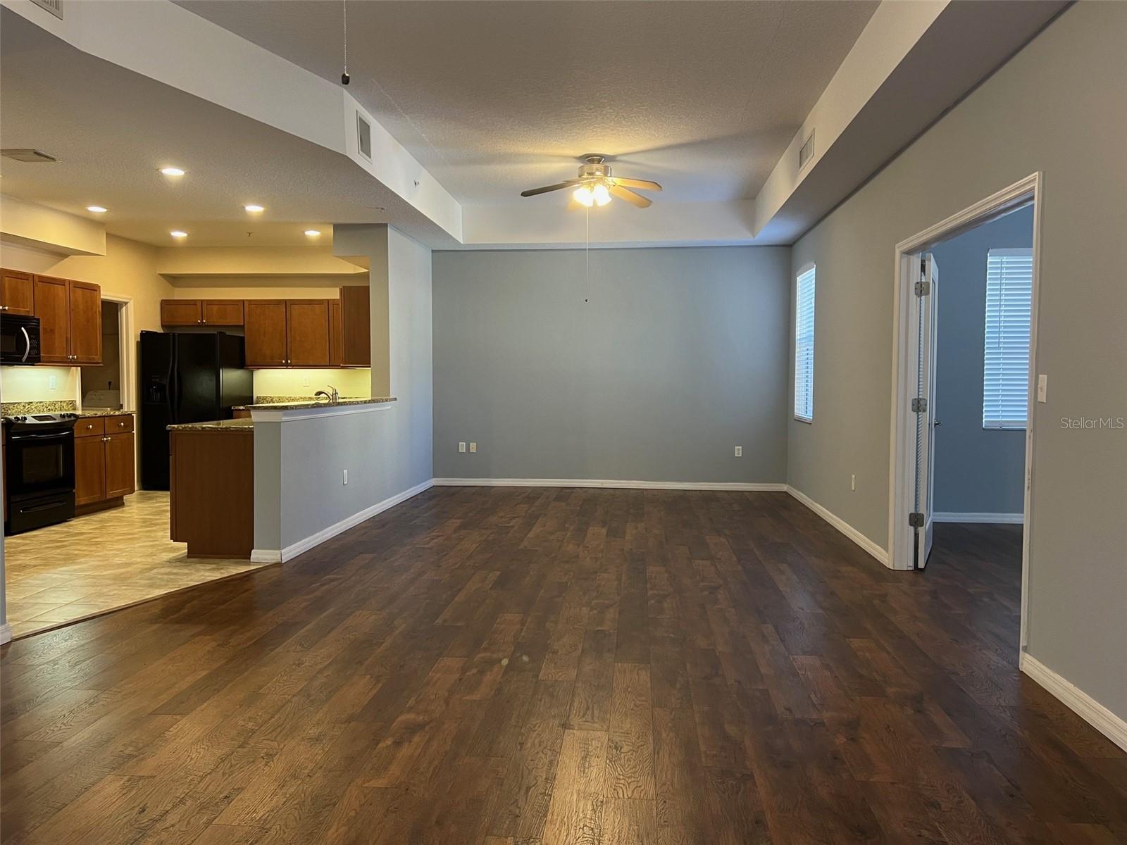 Image 30 of 44 For 642 Wells Court 201