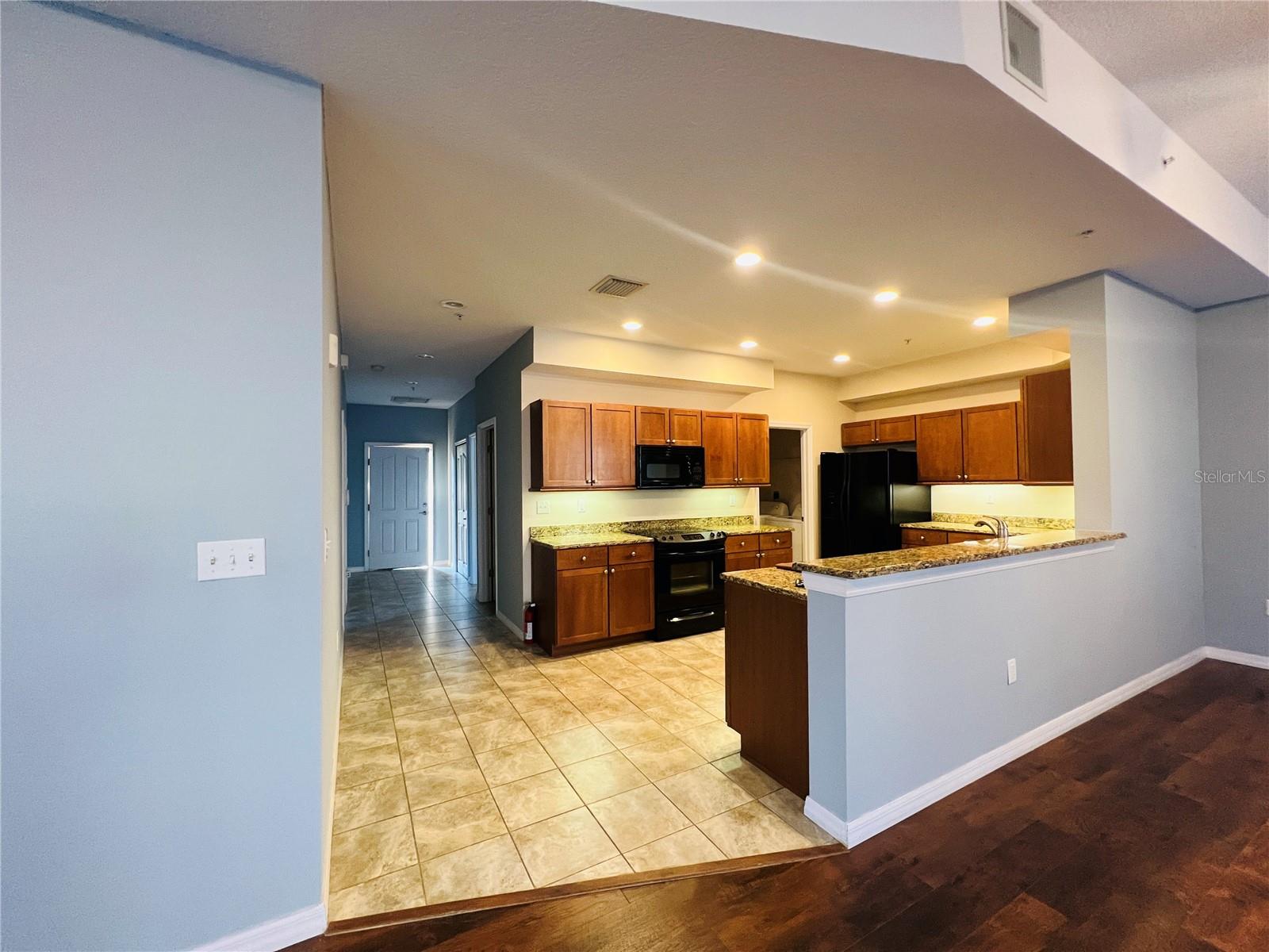 Image 36 of 44 For 642 Wells Court 201