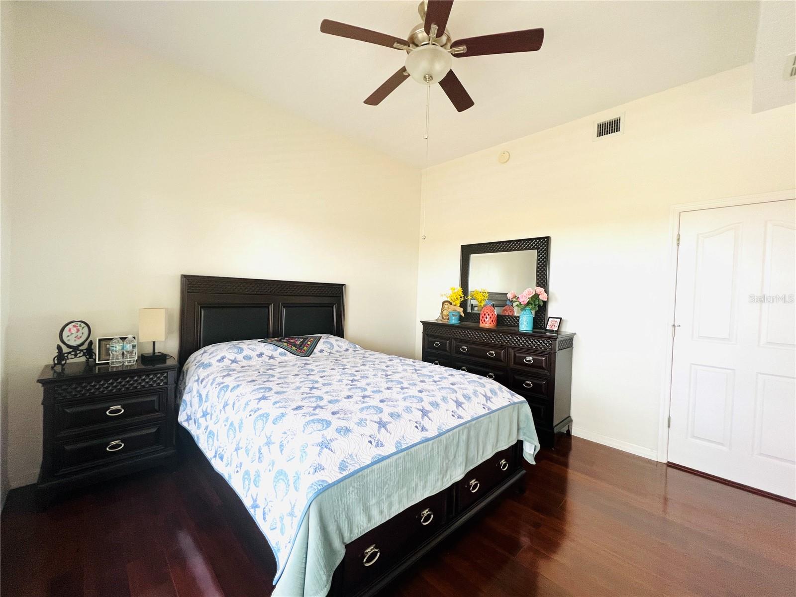 Image 7 of 44 For 642 Wells Court 201