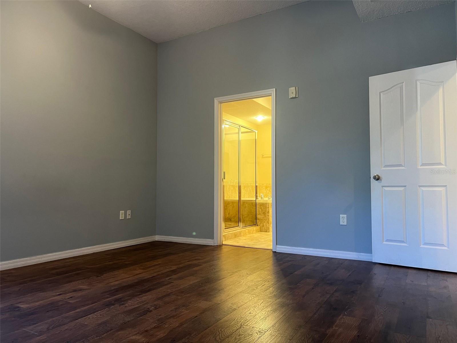 Image 8 of 44 For 642 Wells Court 201