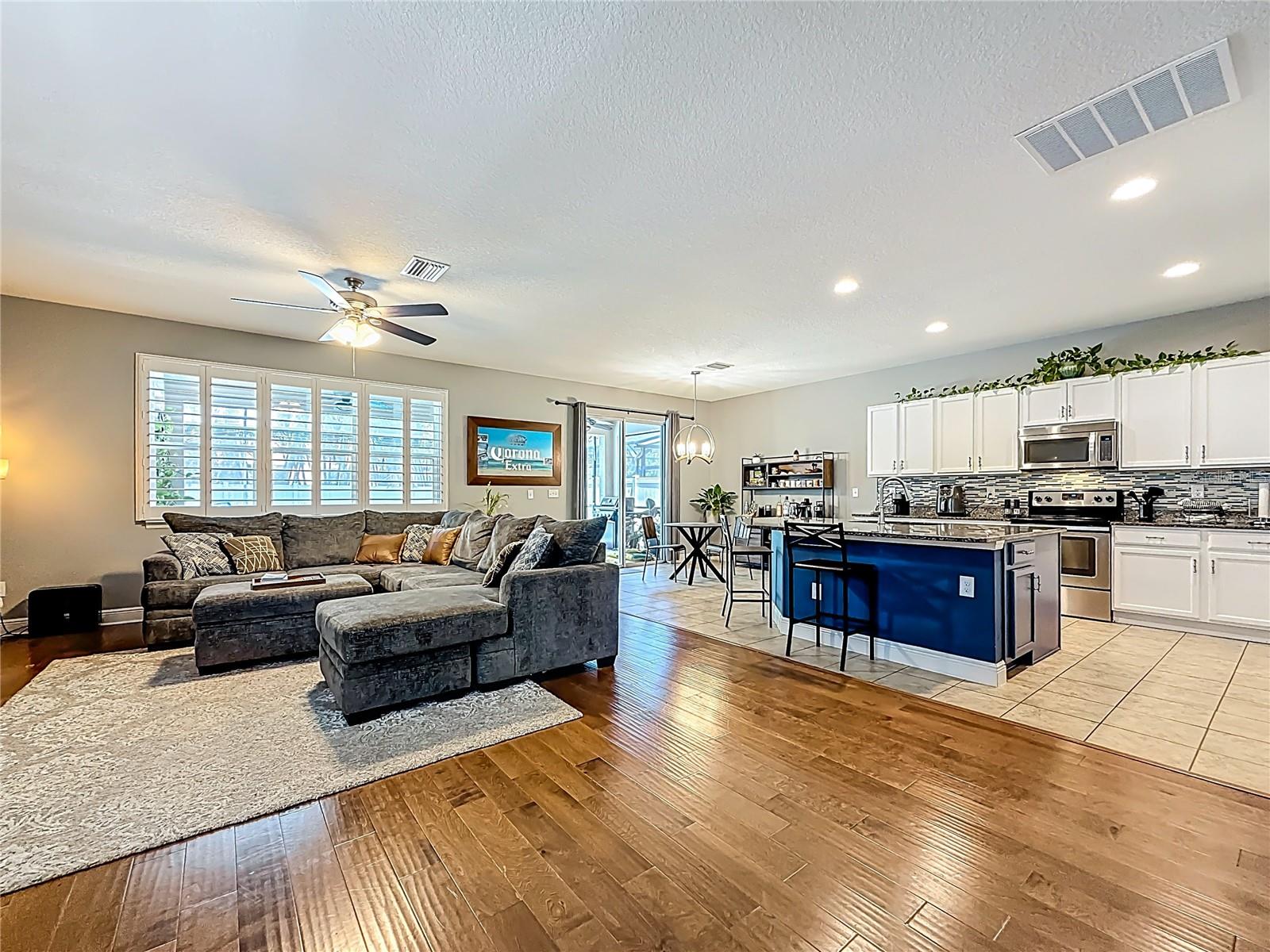 Image 12 of 67 For 10193 Grand Oak Circle