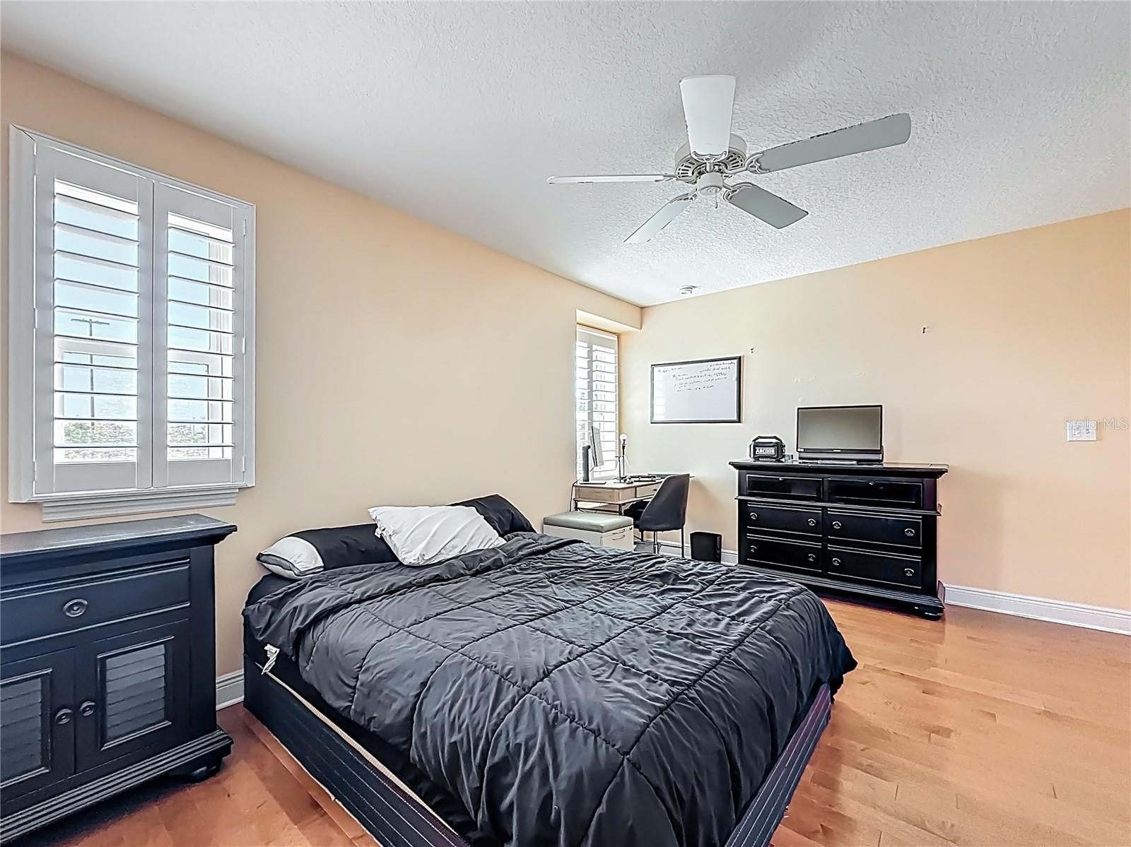 Image 38 of 67 For 10193 Grand Oak Circle