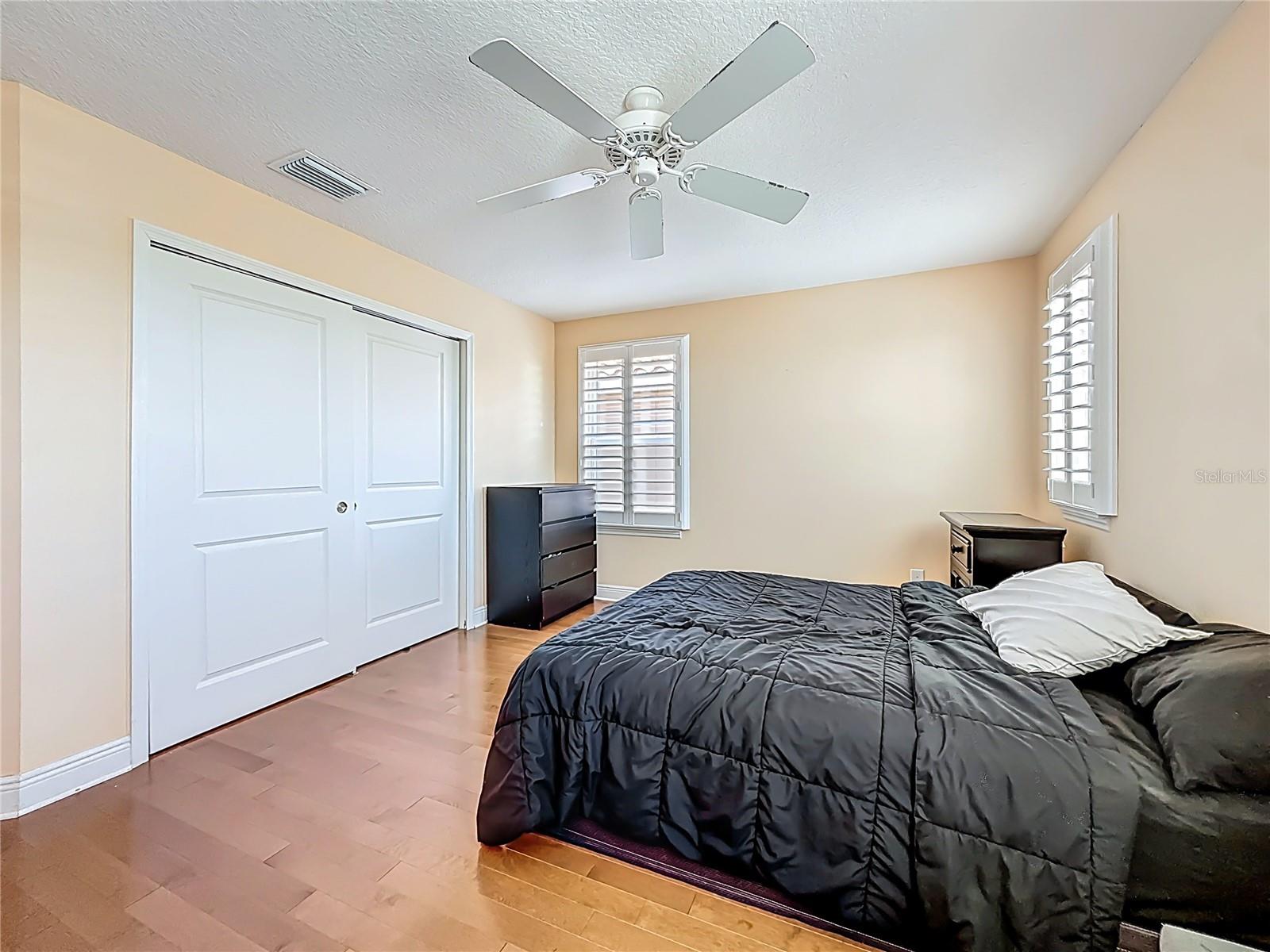 Image 40 of 67 For 10193 Grand Oak Circle