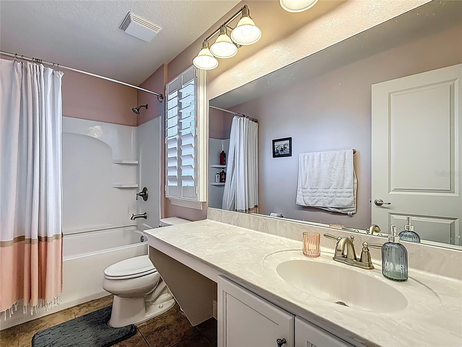 Image 43 of 67 For 10193 Grand Oak Circle