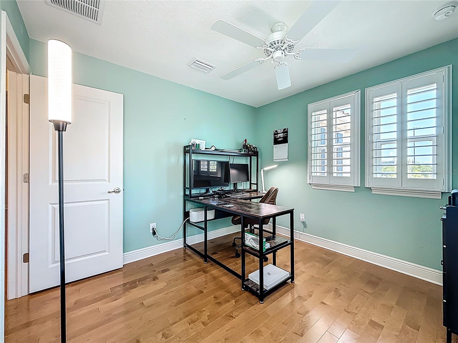 Image 46 of 67 For 10193 Grand Oak Circle