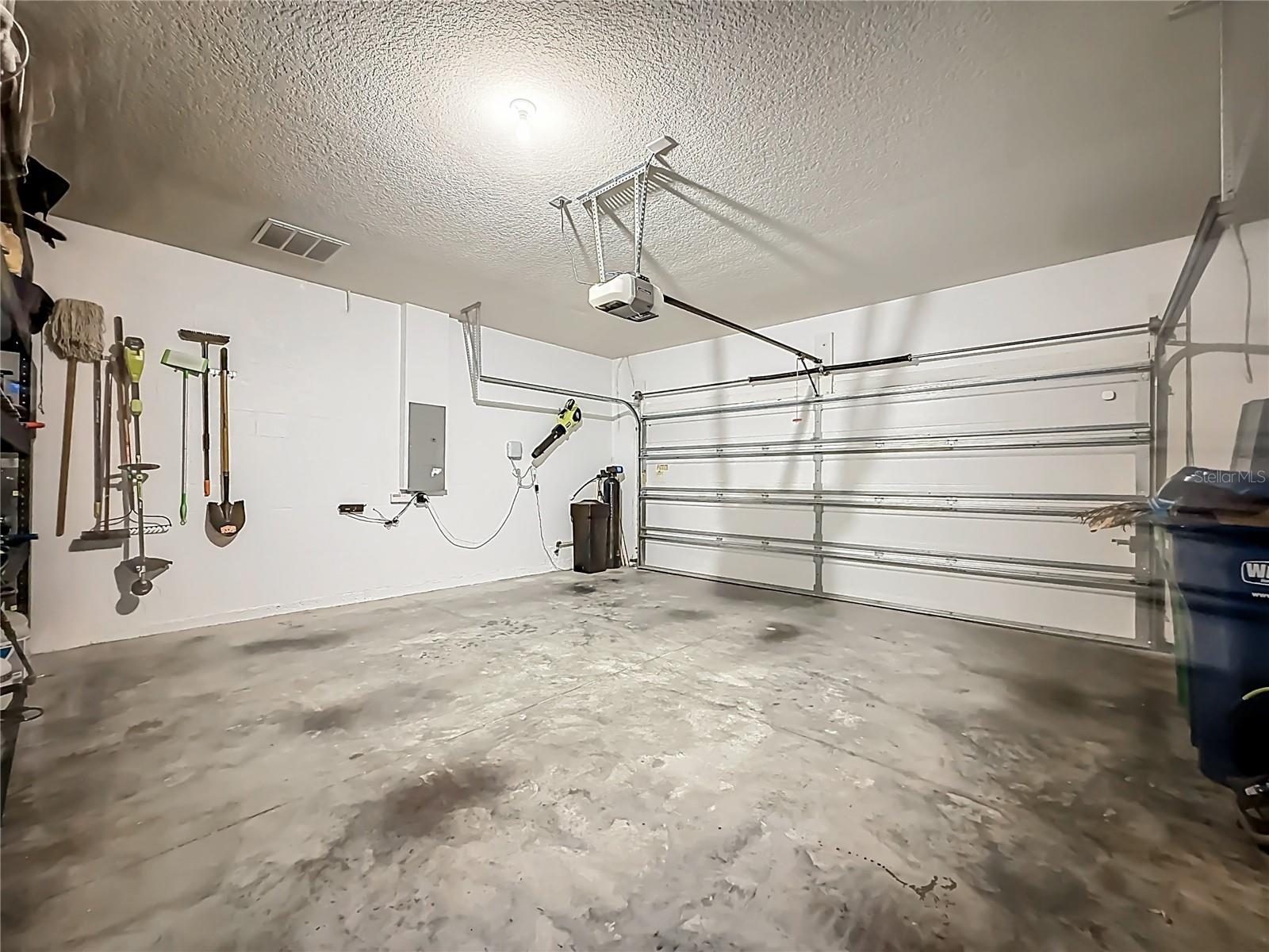 Image 51 of 67 For 10193 Grand Oak Circle