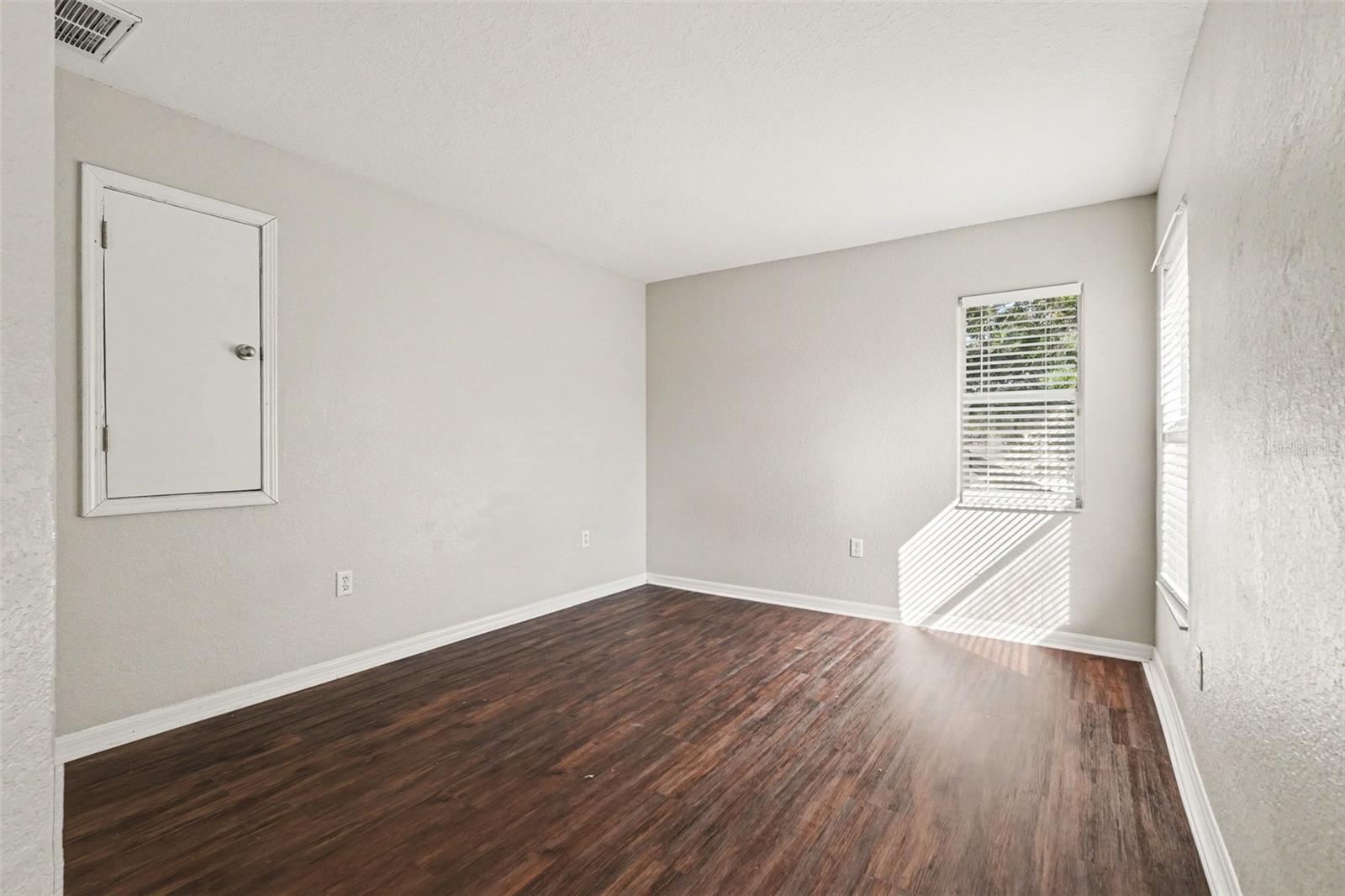 Image 21 of 28 For 10902 Tree Cactus Loop