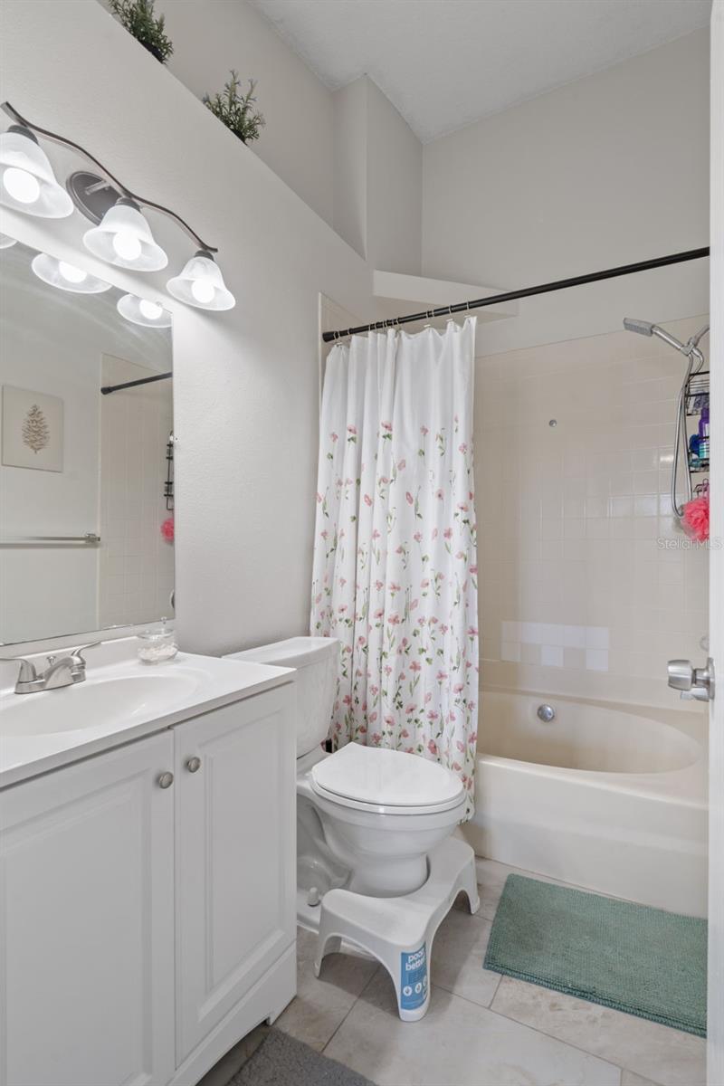 Image 16 of 23 For 14733 Norwood Oaks Drive 201