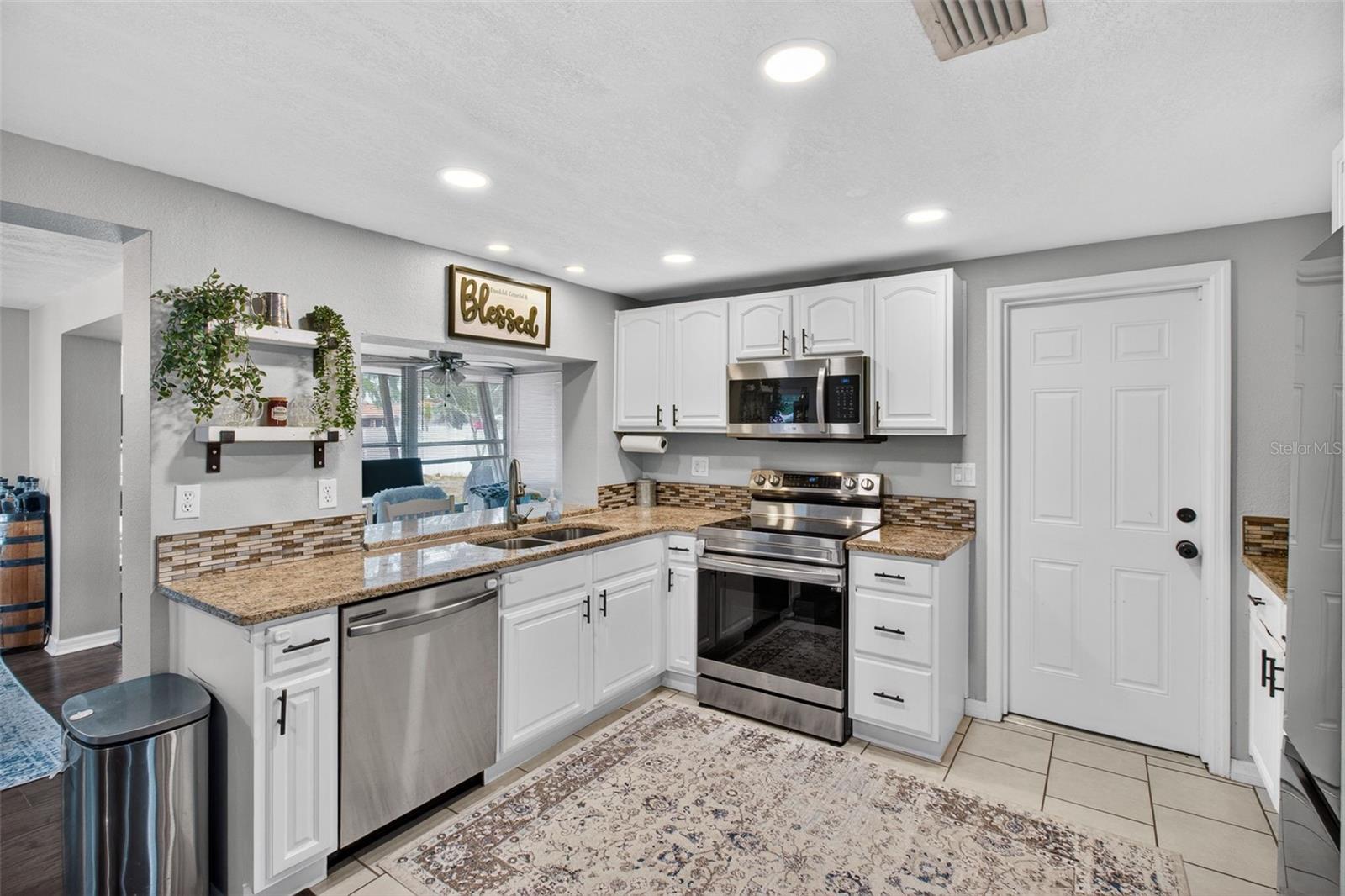 Image 16 of 47 For 3609 Luma Drive