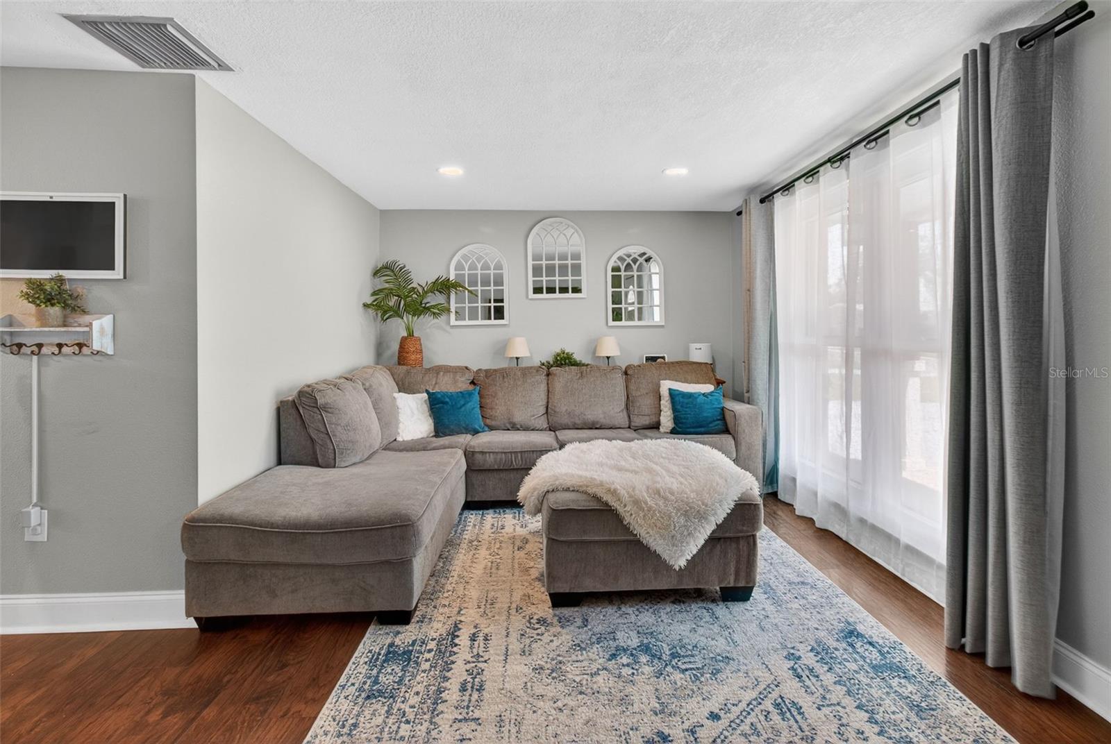 Image 7 of 47 For 3609 Luma Drive