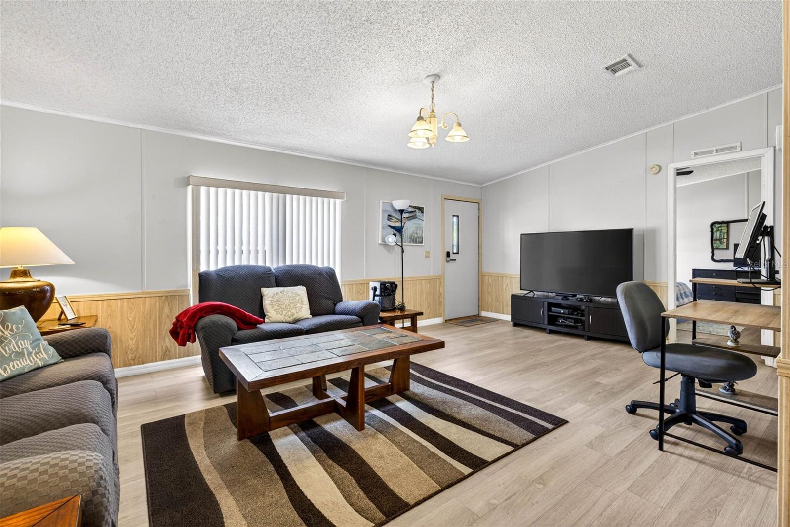 Image 10 of 65 For 8552 Peacock Court