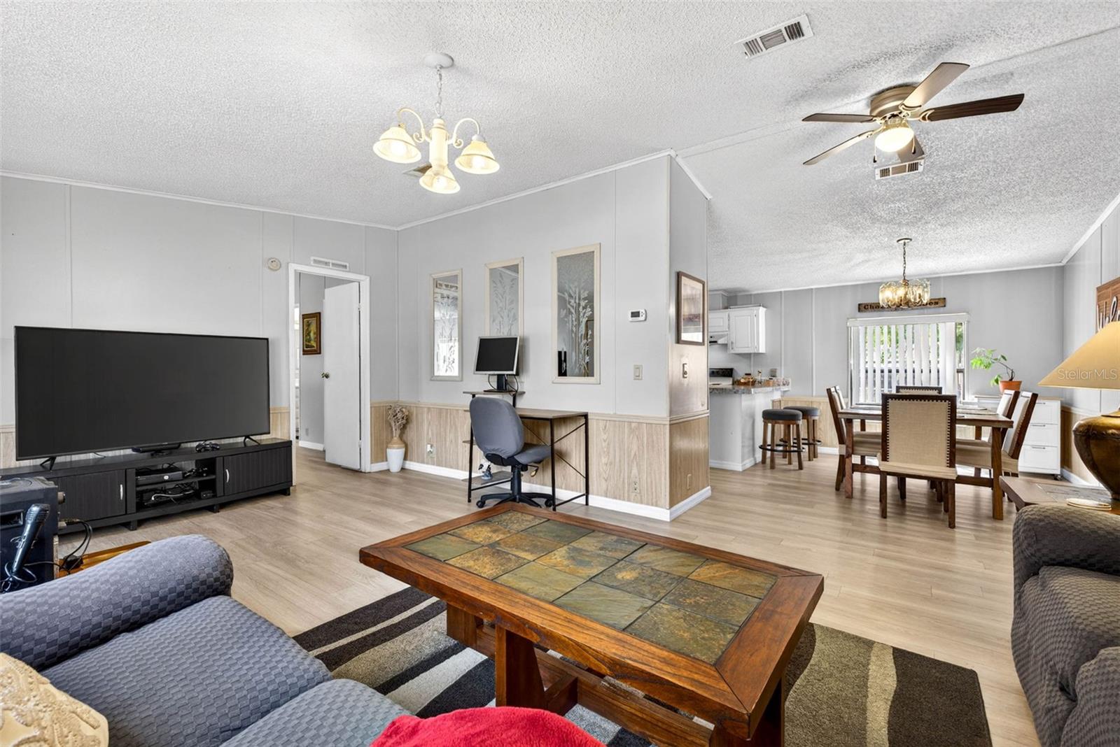 Image 11 of 65 For 8552 Peacock Court