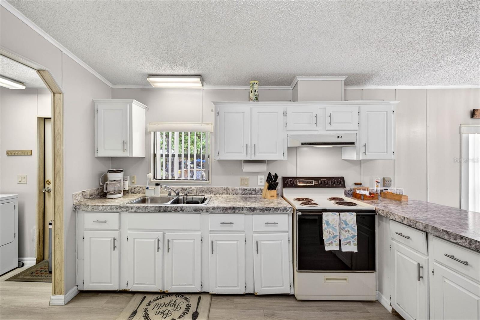 Image 21 of 65 For 8552 Peacock Court